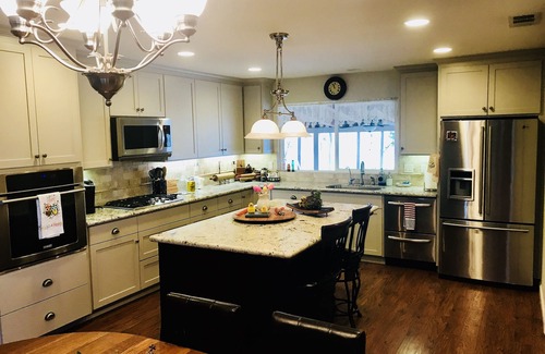 Victor House | Tokay Heritage House - Quiet Country Home in Lodi, CA