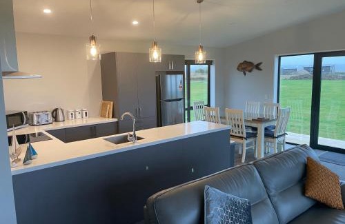Clutha District House | Toko Mouth Beach House