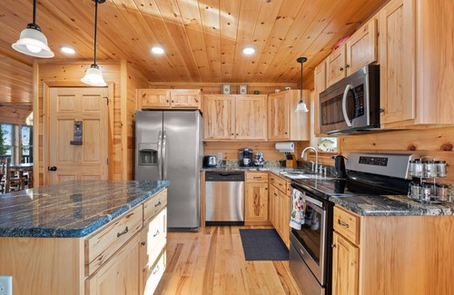 Negreet Cabin | Toledo Bend Log Cabin - brand new, Lakefront - watch sunsets across 3 miles