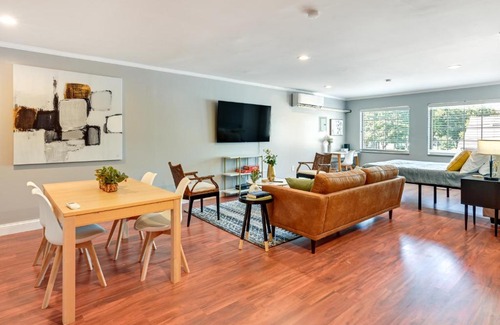 Toledo Apartment | Toledo Vacation Rental about 5 Mi to Downtown!