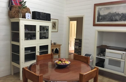 Strathdownie Cottage | Tolka - a Traditional Farm Cottage near River
