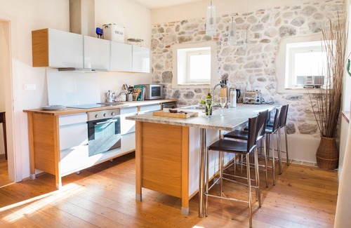 Tolmin House | Tolmin center apartments for 7-10 guests