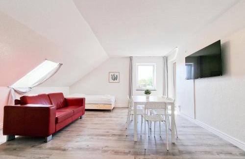 Hoisten Apartment | Tolstov Apartments - 4 Room Apartments - 30 Min Messe DUS