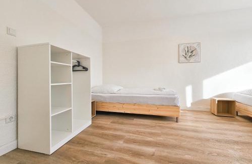 Heiligenhaus Apartment | Tolstov Apartments - Monteurwohnungen - 2 Schlafzimmer - Küche - Balkon - Waschmaschine - 25 Min zur Messe DUS