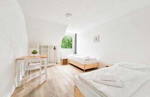 Heiligenhaus Apartment | Tolstov Apartments - Monteurwohnungen - 3 Schlafzimmer - Küche - Balkon - Waschmaschine - 25 Min zur Messe DUS
