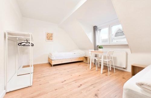 Marxloh Apartment | Tolstov Apartments - Monteurwohnung mit 3 Zimmern - Dachgeschoss - Parkplatz