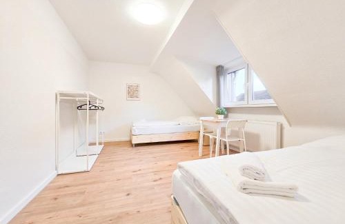 Marxloh Apartment | Tolstov Apartments - Monteurwohnung mit 3 Zimmern - Dachgeschoss - Parkplatz