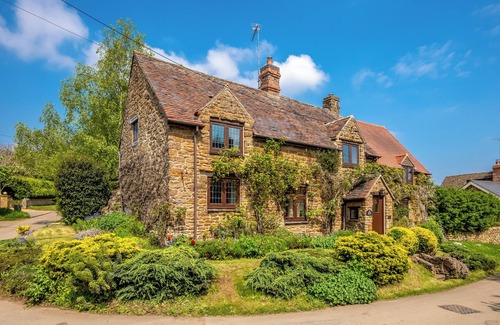 Epwell House | Tom Callows Gorgeous Cottage Oxfordshire