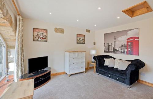 Knaresborough House | Tom's Cabin