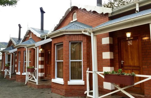 Harrismith House | Tom's Place Guest House