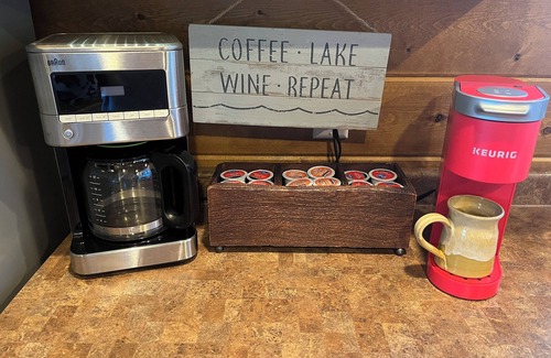 Tomahawk House | Tomahawk Cabin - Full stocked lake house