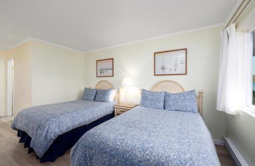 Inverness Hotel | Tomales Bay Lodge and Marina Inc