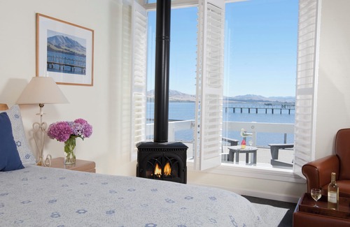 Inverness Hotel | Tomales Bay Resort and Marina