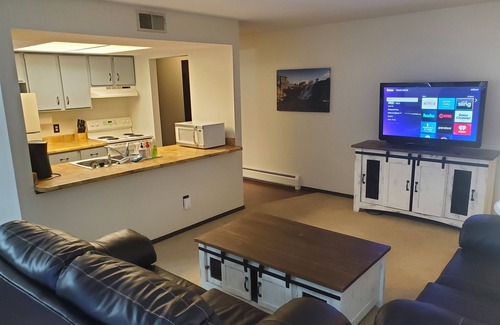 Sioux Falls Apartment | Tomar Park Apt 4 - KP101APT4