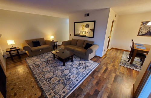 Sioux Falls Apartment | Tomar Park Apt with Porch and Fireplace KP101APT6