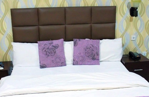 Ilorin Hotel | Tomats Hotel and Suites