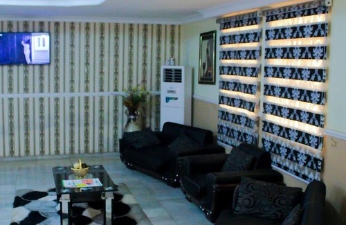 Ilorin Hotel | Tomats Hotel and Suites
