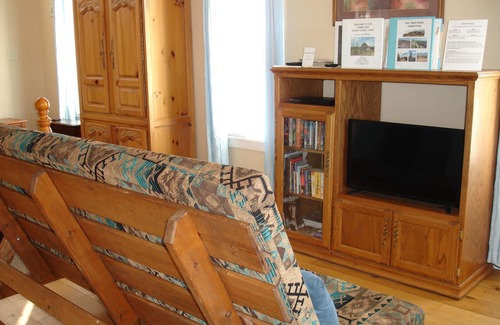 Tombstone House | Tombstone Silver Nickel Cabin - "Tiny House with a BIG View"