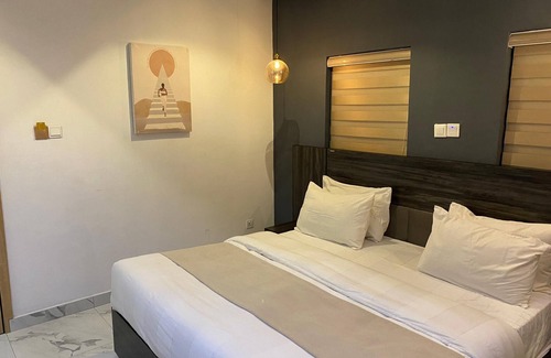 Igwuruta Hotel | Tomking Legacy Hotel