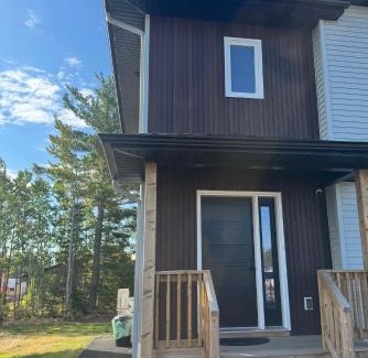 Moncton Apartment | Tommy Place
