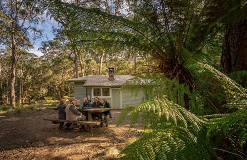 Comara House | Toms Cabin