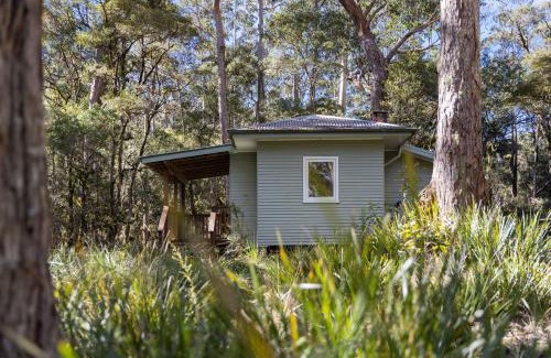Comara House | Toms Cabin