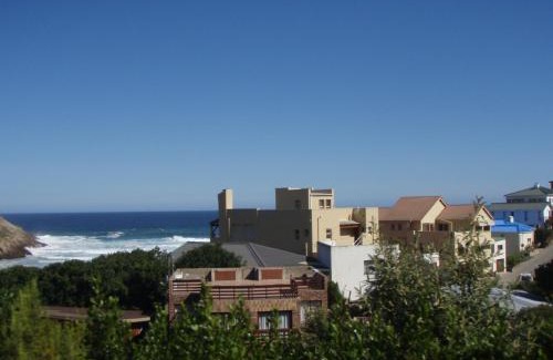 Herolds Bay House | Toms Cabin