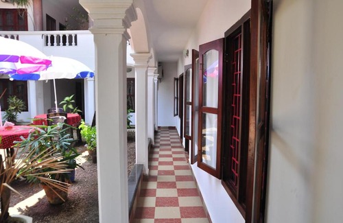 Fort Kochi Bed & Breakfast | Toms Old Mansion