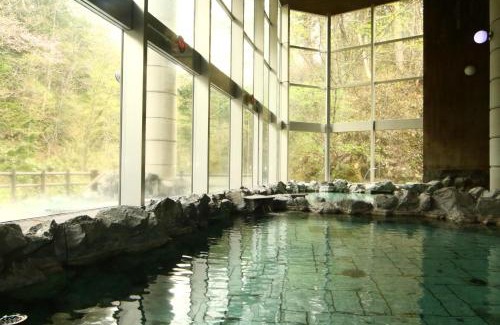Shintoku Hotel | Tomuraushionsen Higashi Taisetsuso