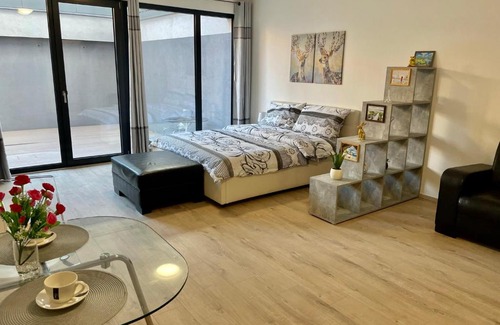 Prague 9 Apartment | TOMY Ng.