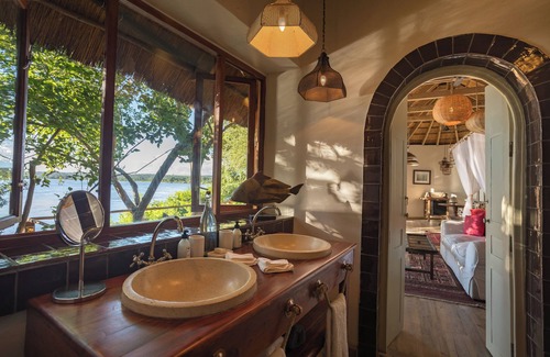 Simonga Cabin | Tongabezi Lodge
