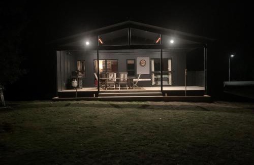 Kuratau House | Tongariro Adventures The Lodge