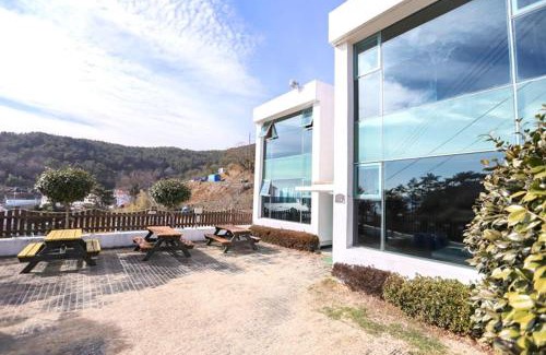 Suryuk House | Tongyeong Travel Guest Pension