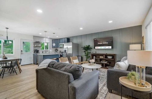 West Colorado Springs House | Tonka Valley! Hot Tub, Sauna & Putting Green
