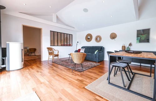 Gaillac Ski Chalet | Tonnelle Gaillacoise - Aircon - Pool