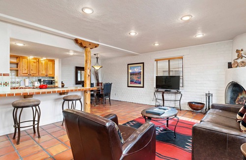 Northeast Santa Fe Hotel | Tons Of Space With A Kiva Fireplace And Private Balconies