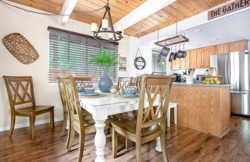 Pioneer Trail House | Tooch Villa - Spa, Games,3BR, 2BA, Hot Tub