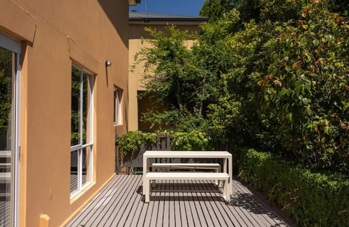 East Launceston House | Tookenburg Townhouse - prestige city fringe