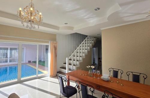 Nong Prue Villa | Toongklom Talman Pool Villa 4BR at Pattaya