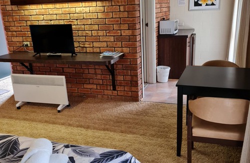 Toora Hotel | Toora Lodge Motel