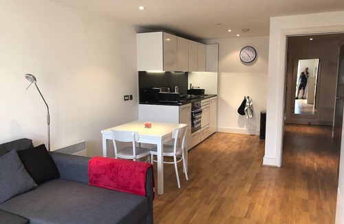 Ipswich Apartment | Toothbrush Apartments - Ipswich Waterfront - Quayside