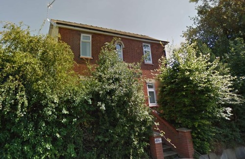 Ipswich Apartment | Toothbrush Apartments - Ipswich East - Cauldwell Ave