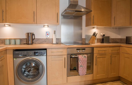 Ipswich Apartment | Toothbrush Apartments Waterfront - Adults Only
