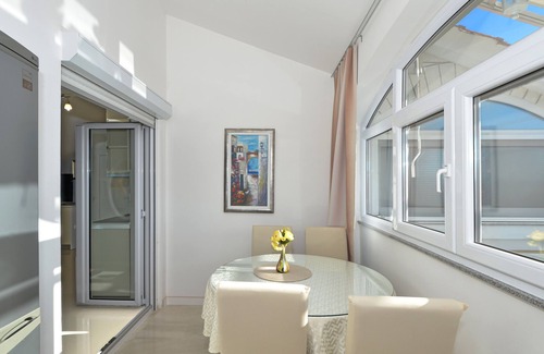 Okrug Gornji Apartment | TOP apartment for 2-4 people, pool, great sea view, ideal location