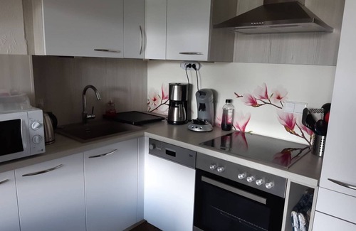 Schwarzenbach Apartment | Top Ausgestattete Ferienwohnung mit Schwimmbad und Sauna - 10 Min. zum Weißensee