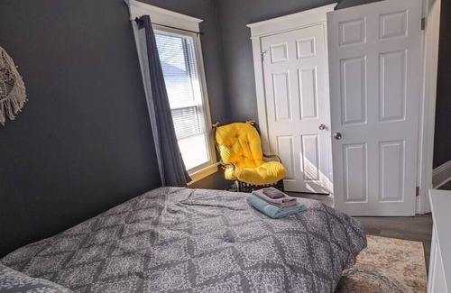 Davenport Apartment | Top -Beautiful 1BR Ideal 4 traveling professionals