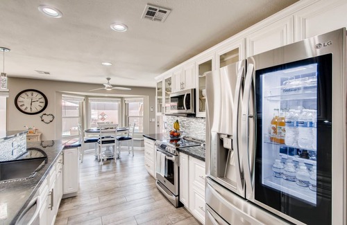 Paradise Valley Village House | Top Choice for Guests, Golf, HPool~Spa, Bachelorettes, Quick Walk for Groceries