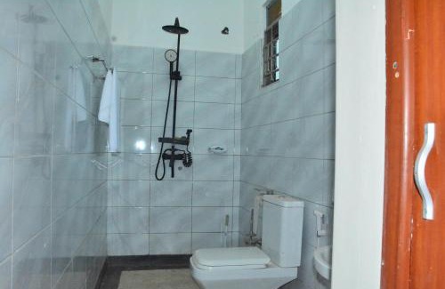 Nakaseke Hotel | Top Cottages Gardens and Restaurant Kapeeka
