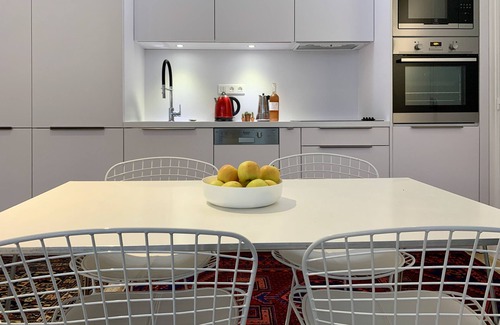 Quartier Saint-Ambroise Apartment | Top cozy apartment in the Upper Marais Area