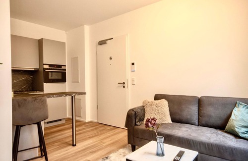 Rheindahlen-Land Apartment | *TOP DEAL* Luxury Apartment with Kitchen